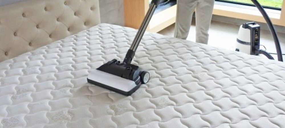 Các phương pháp giặt nệm cao su tại nhà