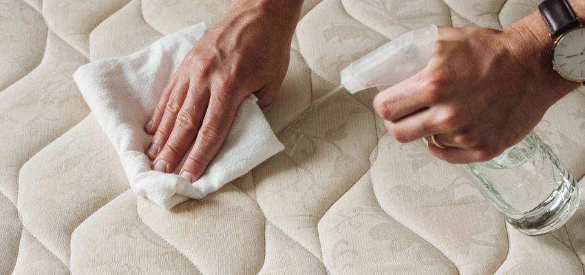 Bí quyết cách giặt nệm dính nước tiểu giúp nệm luôn mới mẻ và thơm tho