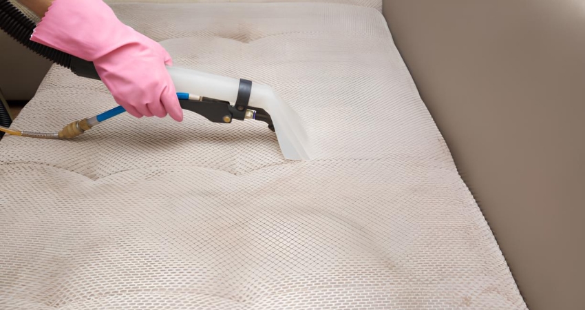 Một số lưu ý khi chọn giặt ghế sofa Hóc Môn tại nhà