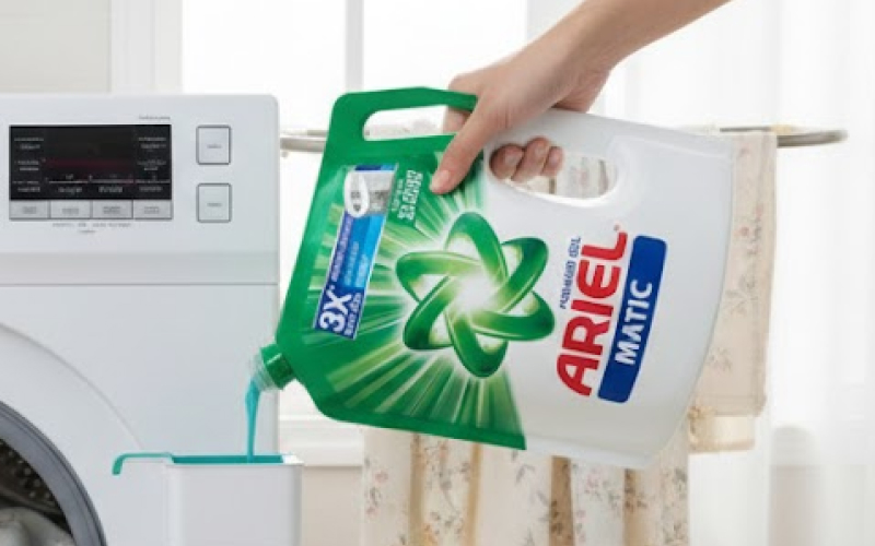 Nước giặt Ariel Matic dùng để giặt rèm